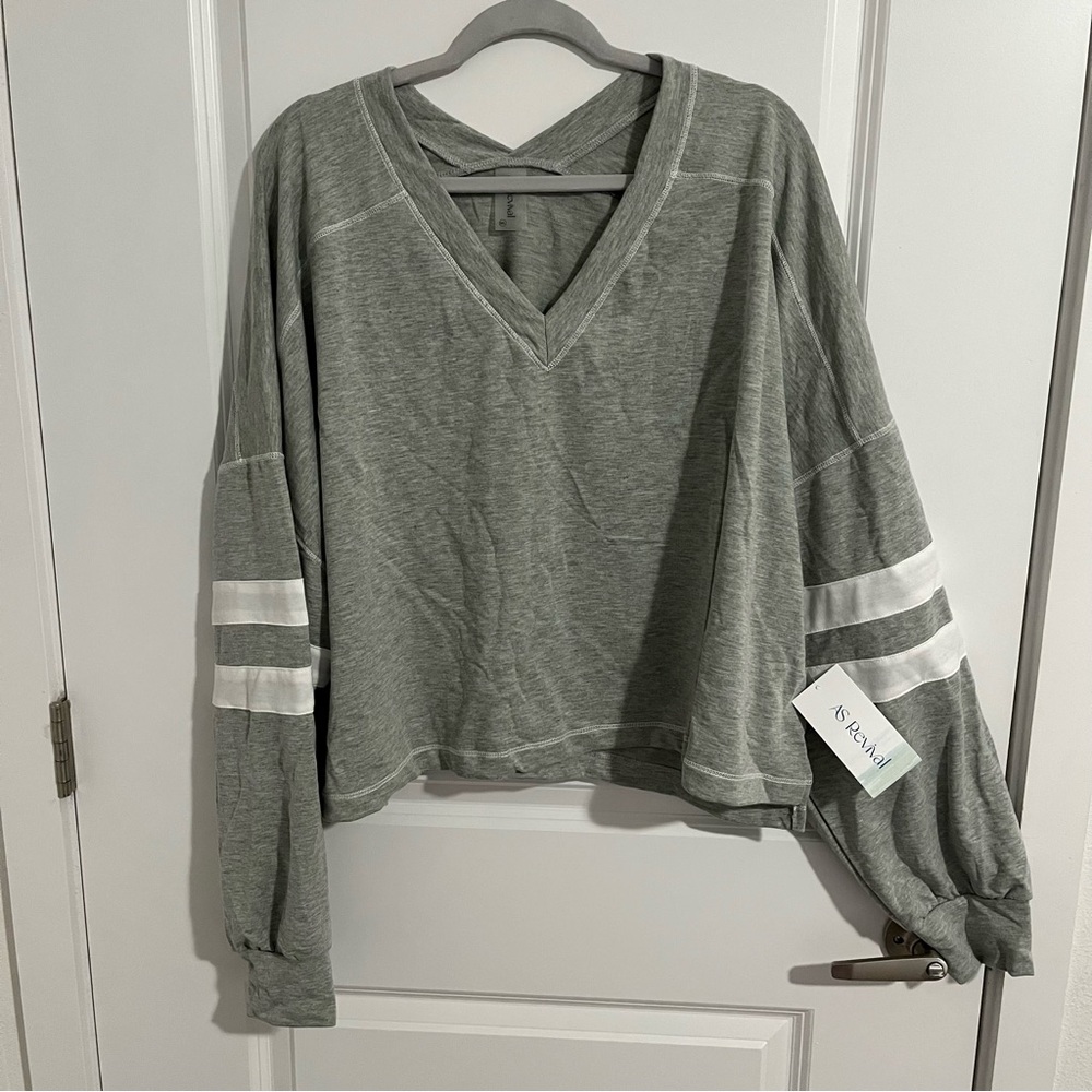 NEW Altar’d State AS Revival Gray Cropped Sweatshirt Size 3XL NWT - Picture 4 of 7